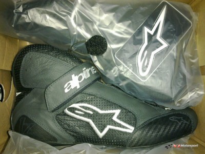 alpinestars_tech_1-z_race_shoes_black_xlm.jpg